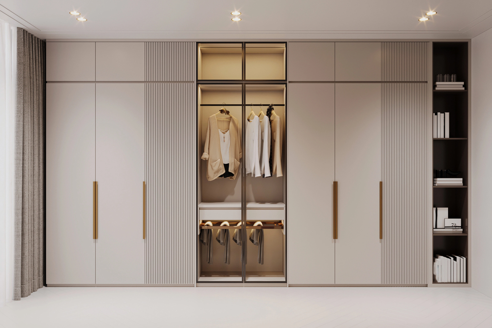 5 Closet Door Types That Combine Function And Style
